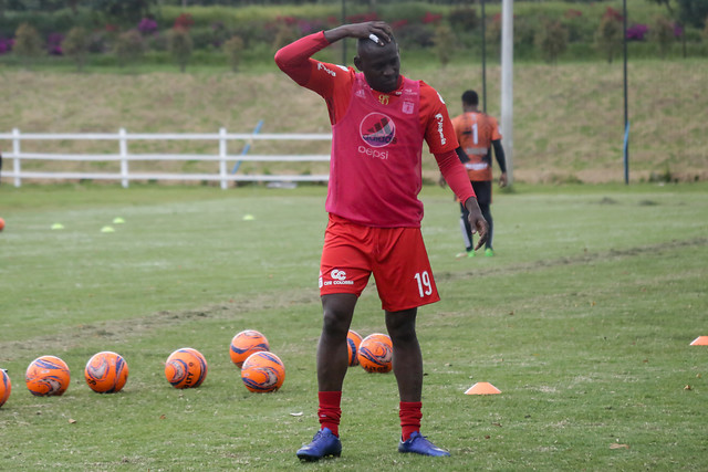 Cristián Martínez Borja se iría del América de Cali RCN Radio