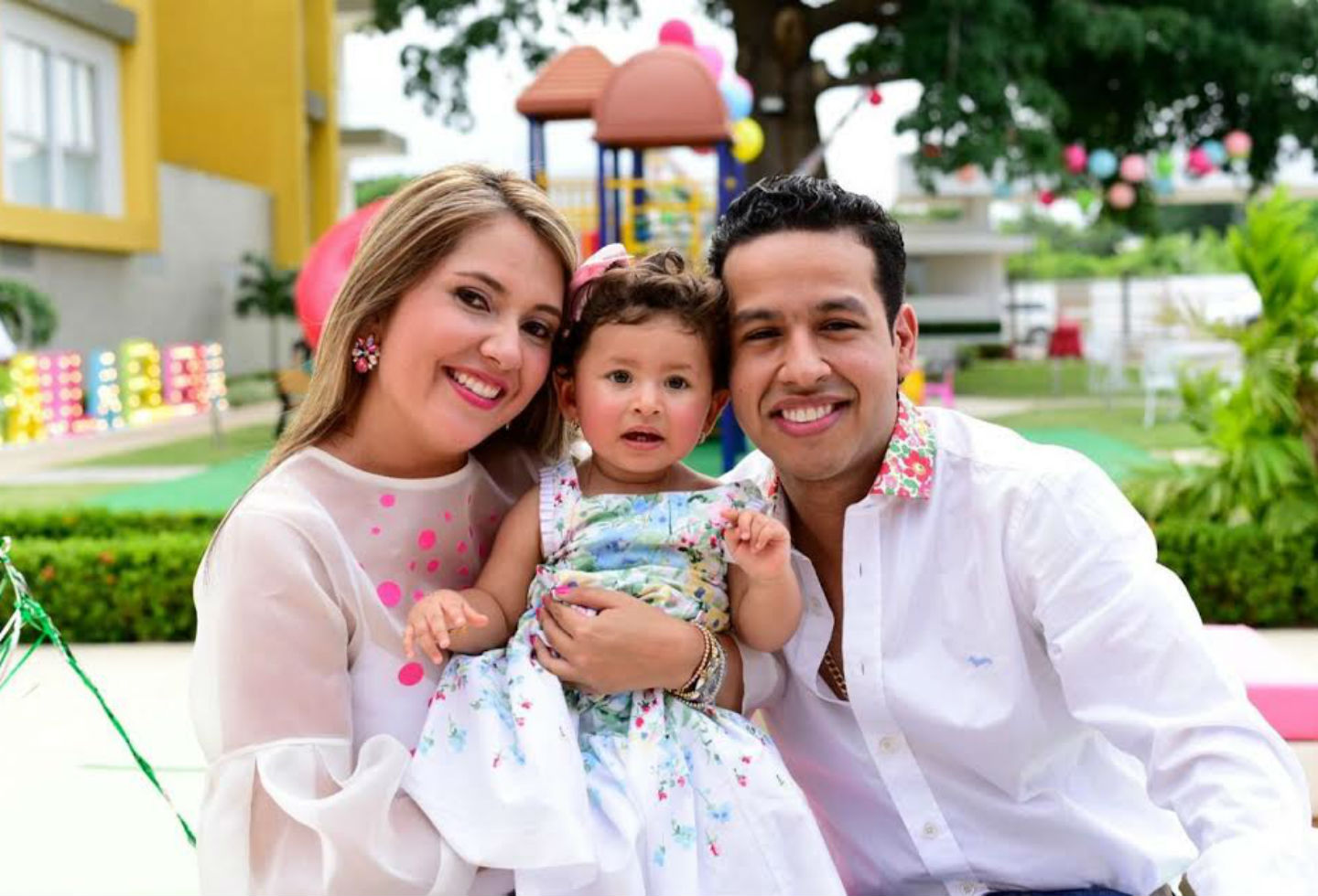 Martín Elías y su esposa Martín Elías y su esposa