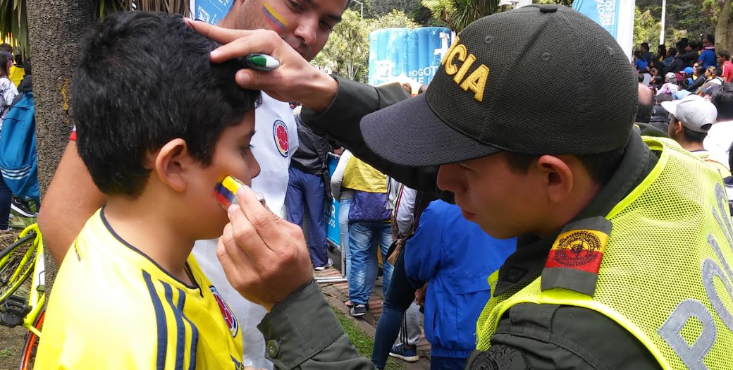 Hinchas celebraron goles de Colombia