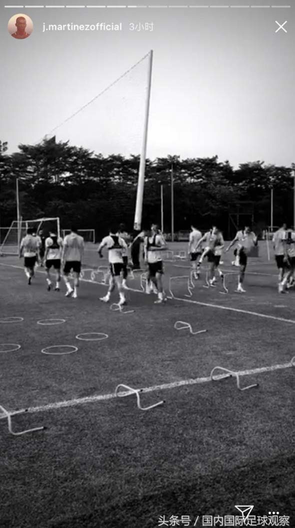 Imagen de Jackson Martínez entrenando.