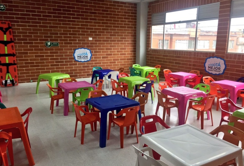 Distrito acompaña a familia de menor fallecida en jardín infantil de Ciudad Bolívar - RCN Radio