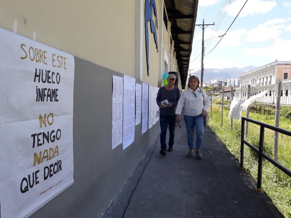 Poesía y mensajes en medio de la protesta