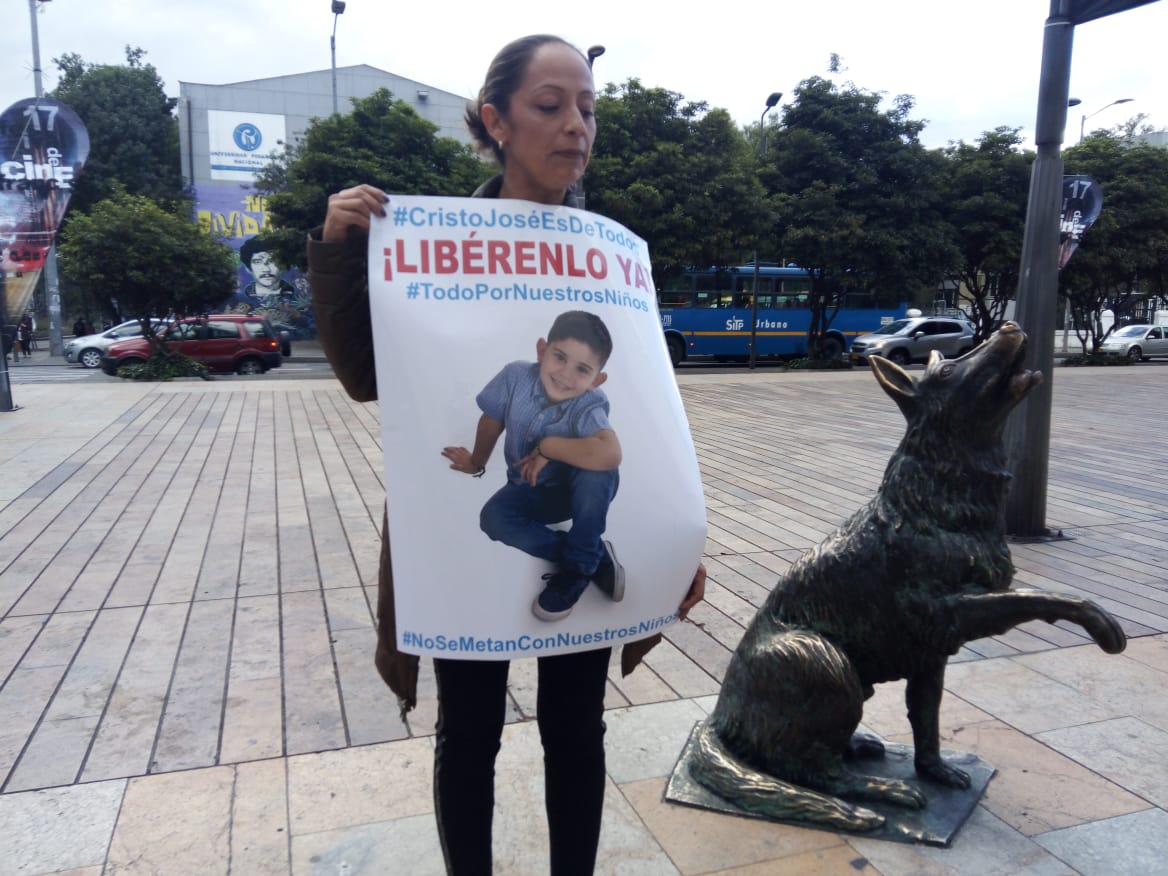 Manifestantes se unieron en una sola voz, por el pequeño Cristo José Manifestantes se unieron en una sola voz, por el pequeño Cristo José