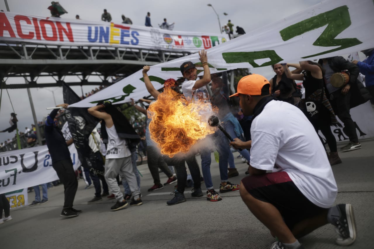 Marchas de los estudiantes universitarios en Bogotá 3