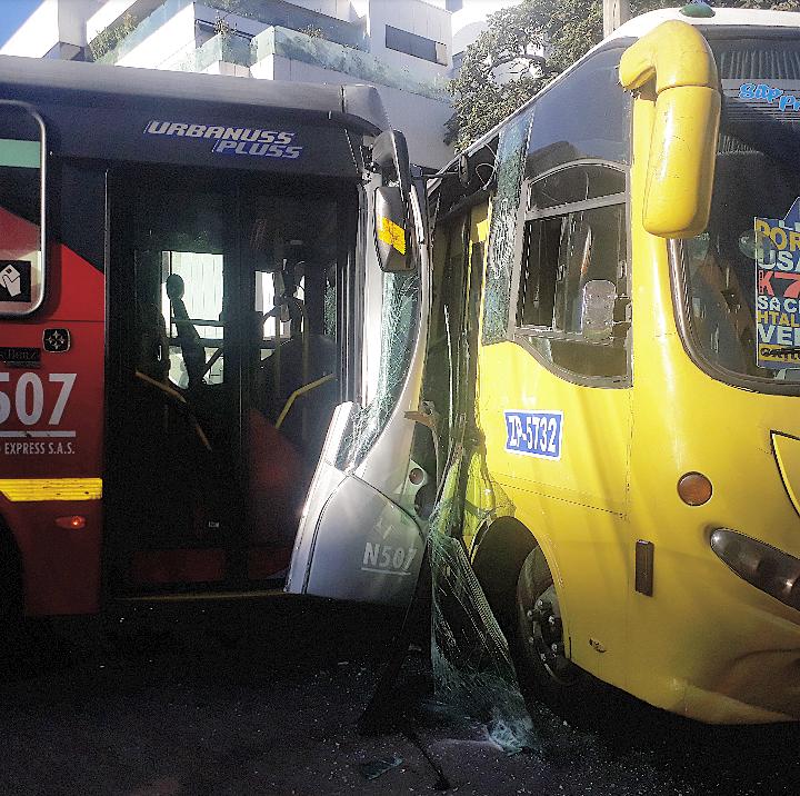 El accidente registrado en la calle 37, con carrera 13, en Bogotá