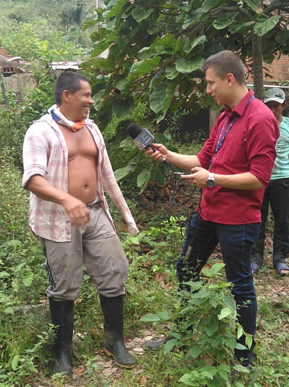 Pescadores en diálogo con RCN y LA FM desde Puerto Valdivia 