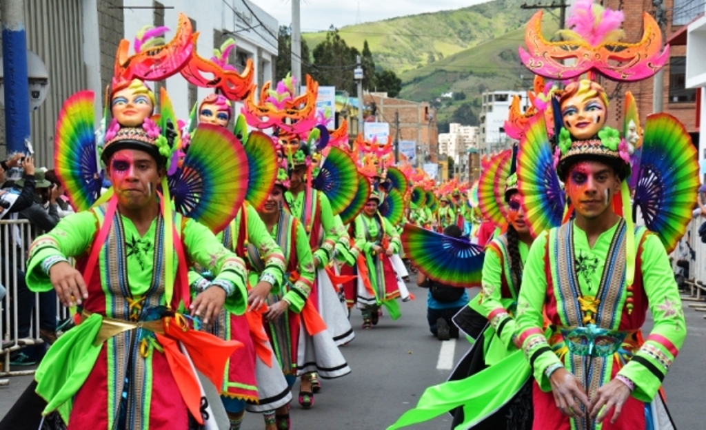 Vistoso vestuarios y hermosa coreografías transitarán por la senda del Carnaval.