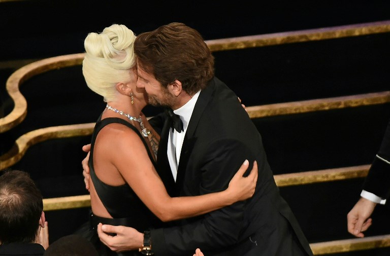 Lady Gaga Y Bradley Cooper ¿en Romance Esta Es La Versión Rcn Radio 5755