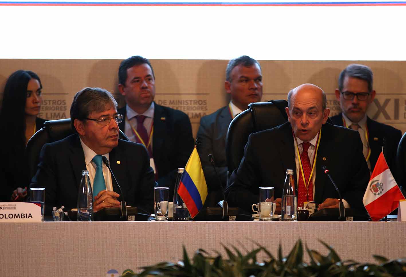 Desde el secretario general de la ONU, Antonio Guterres, hasta la Unión Europea condenaron la violencia en la frontera de Colombia con Venezuela.