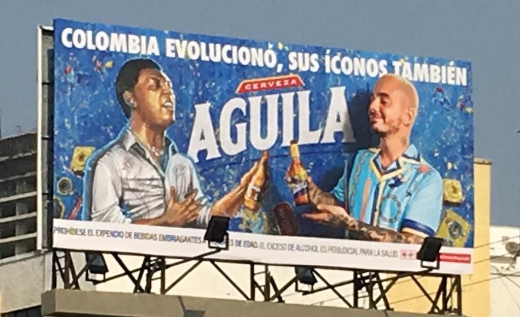 La campaña publicitaria de una famosa bebida alcohólica comunicaba que JBalvin era la evolución del Joe Arroyo