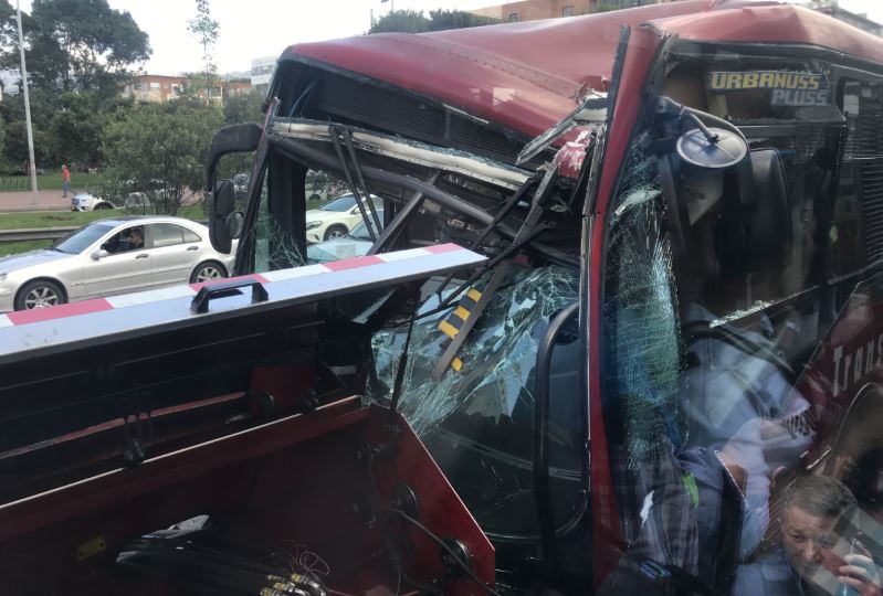 Accidente de Transmilenio en la Avenida Pepe Sierra, en Bogotá