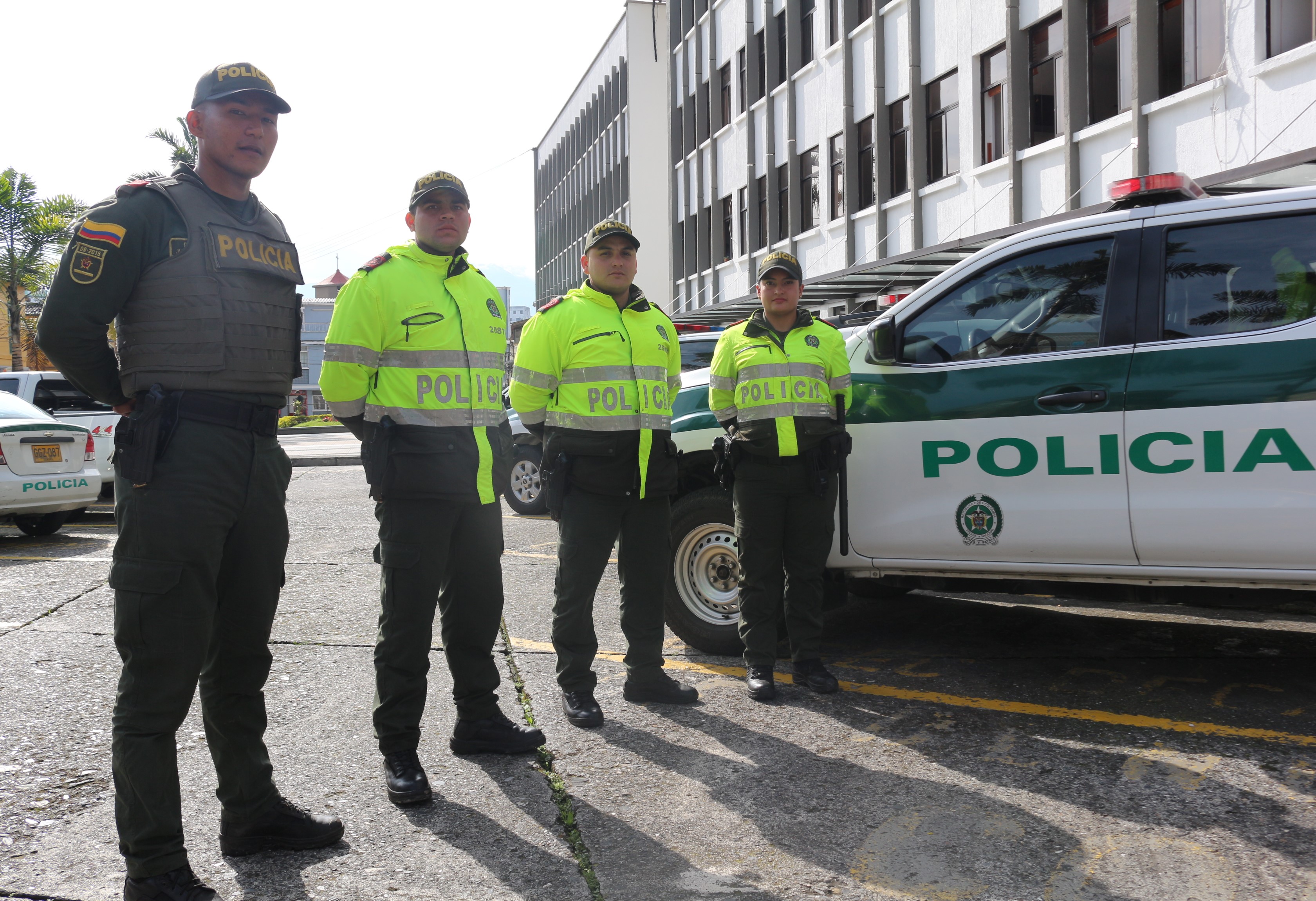 Los policías están adscritos al CAI del barrio Galán y del barrio La Leonora de Manizales.