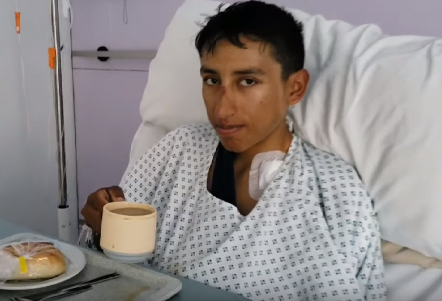 Egan Bernal y el video de su dolorosa recuperación de la ...