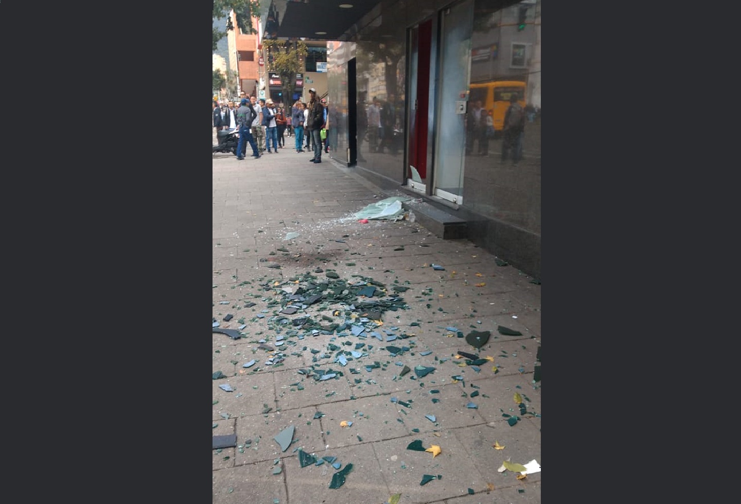 Detonación en la sede de Davivienda de Avenida Chile