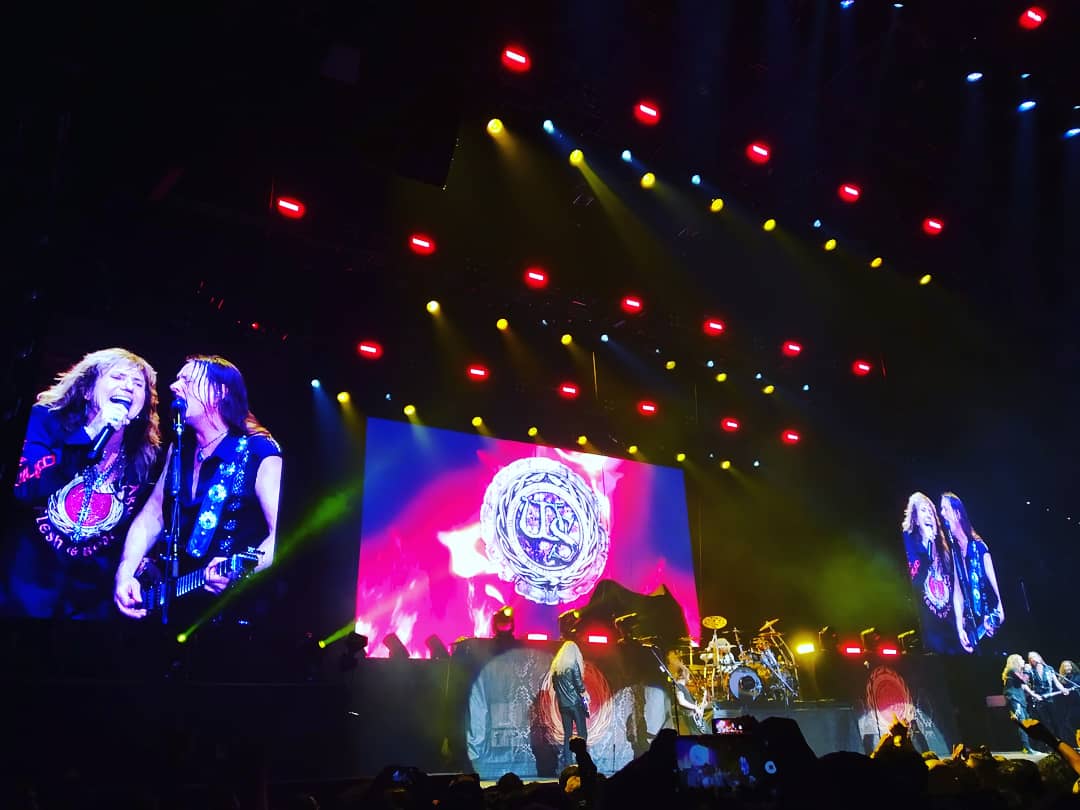 Whitesnake en vivo en el Movistar Arena de Bogotá