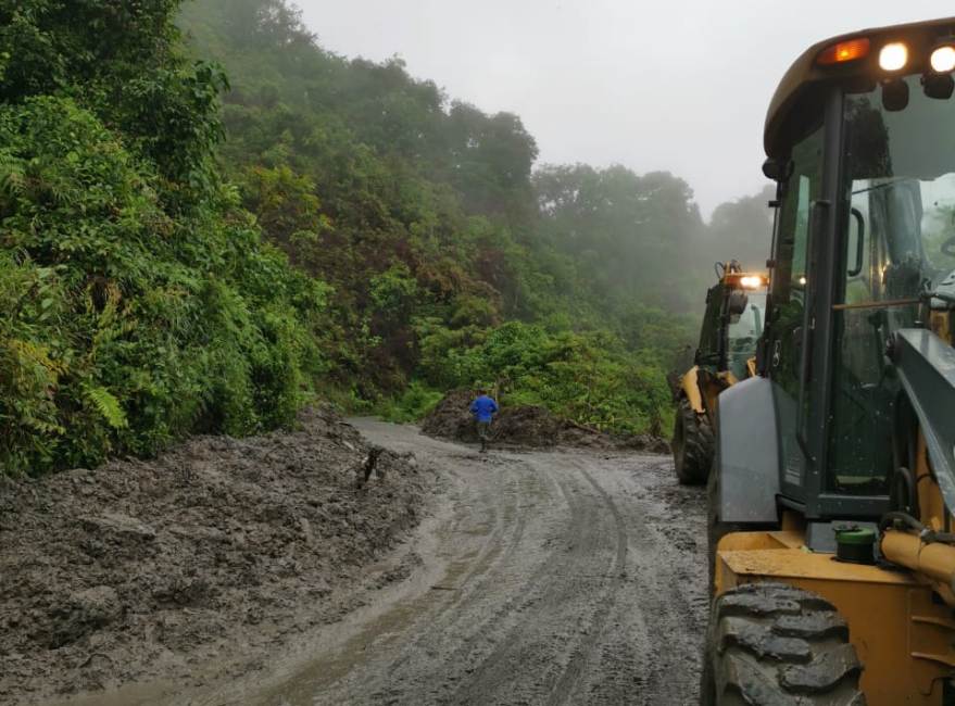 Deslizamiento deja paso restringido en la vía Muzo-Quípama, en Boyacá - RCN Radio