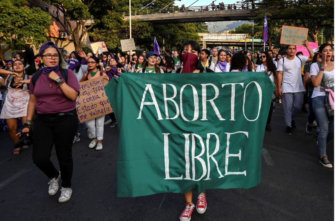 Manifestación de mujeres en favor del aborto, en Medellín