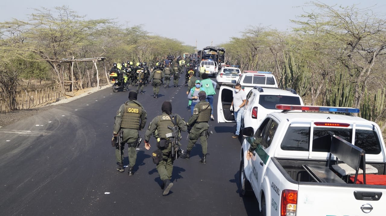 Intervención de las autoridades en las vías de La Guajira