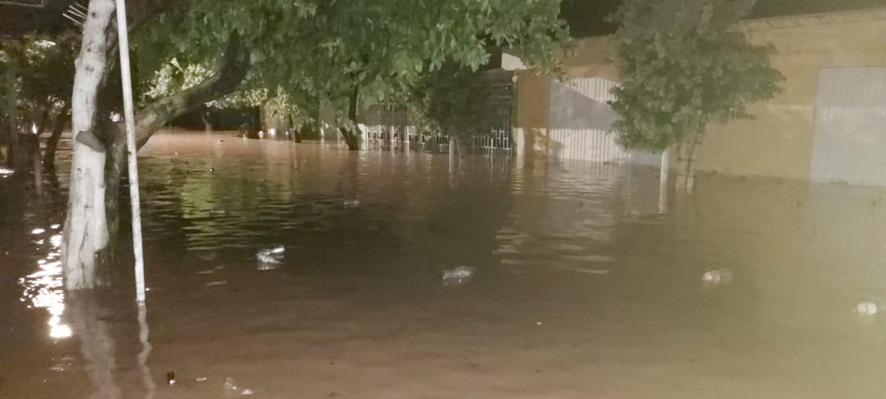 Varios ríos desbordados y un puente colapsado son algunas de las afectaciones