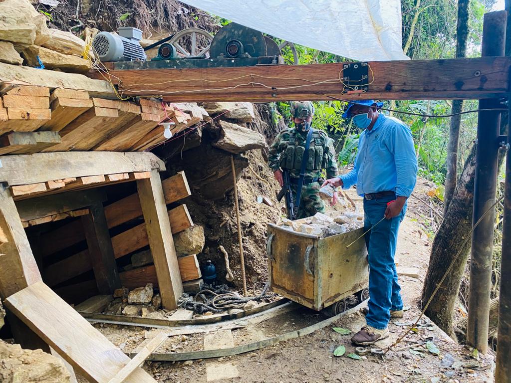 Capturados Por Explotación Ilegal De Oro En El Tolima Rcn Radio Capturados Por Explotación Ilegal De Oro En El Tolima Rcn Radio
