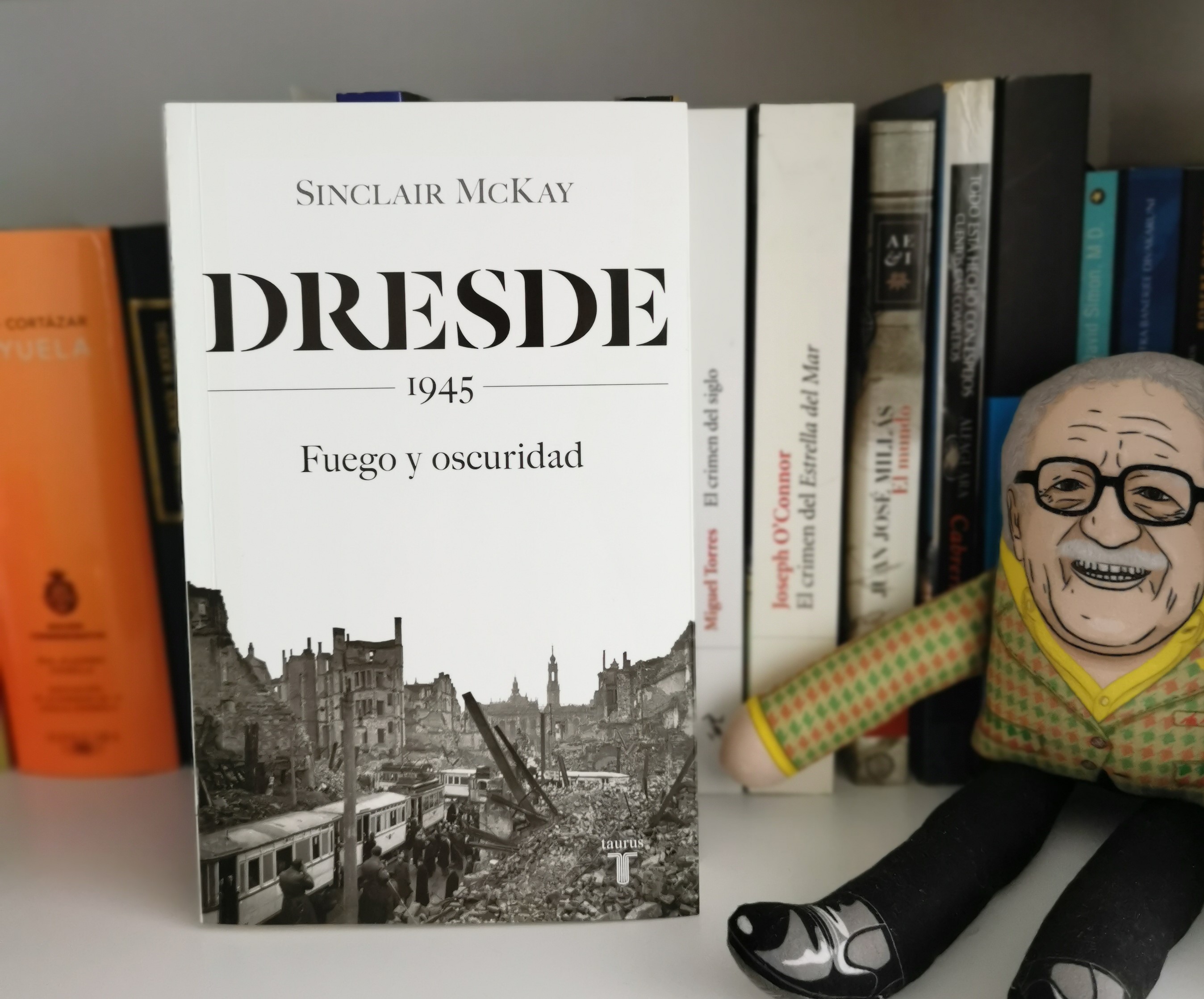 Libro "Dresde. 1945. Fuego y oscuridad"