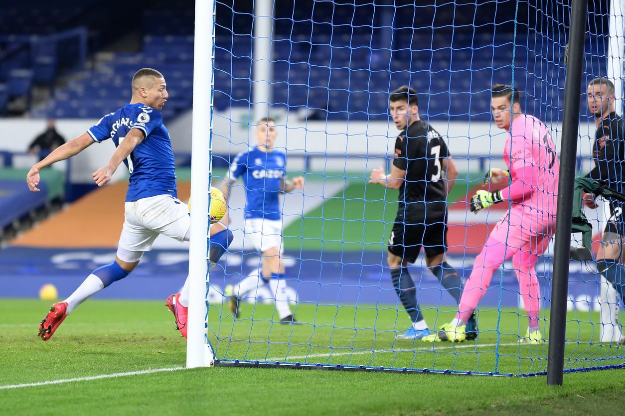 Everton perdió con el Manchester City | RCN Radio