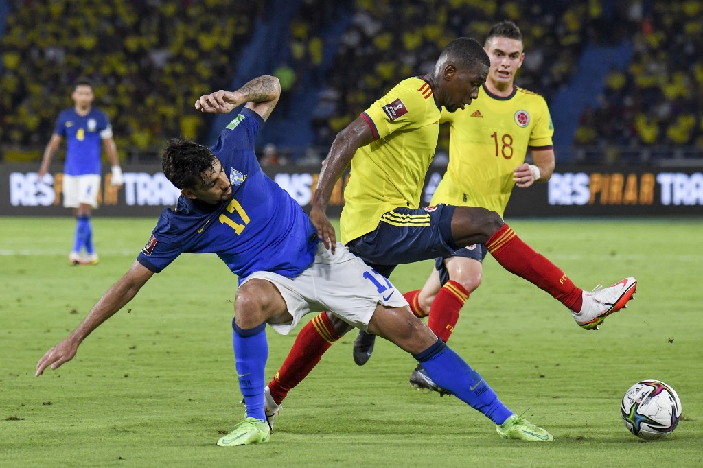 Live brazil vs colombia. Бразилия против Китая. Brazil vs France 1958. Алиена Контра Колумбия. VW goal Brazil.