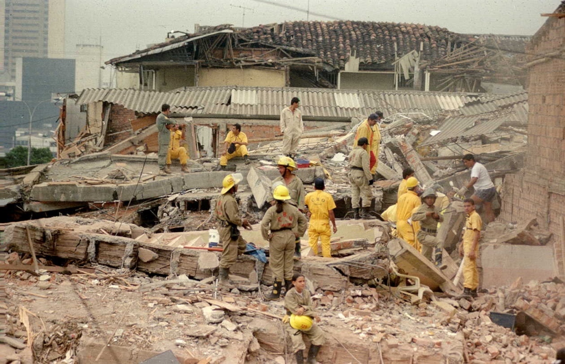 DAÑOS SISMO ARMENIA