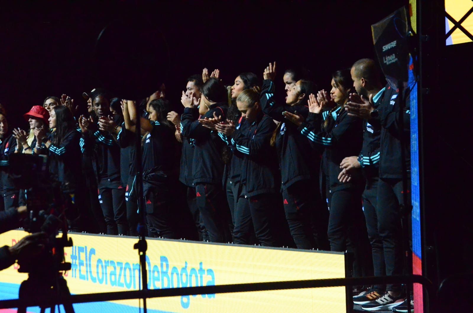 Así Fue El Recibimiento De La Selección Colombia En El Movistar Arena Rcn Radio 0526