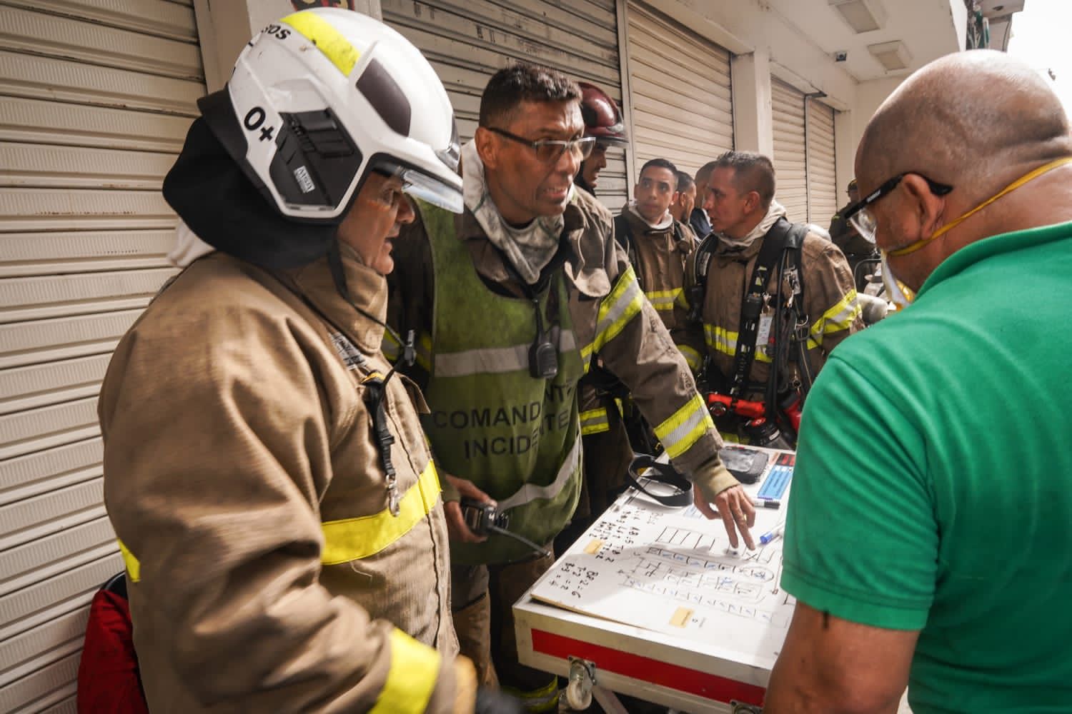 Incendio en centro comercial de Cali deja pérdidas [Fotos_ RCN Radio