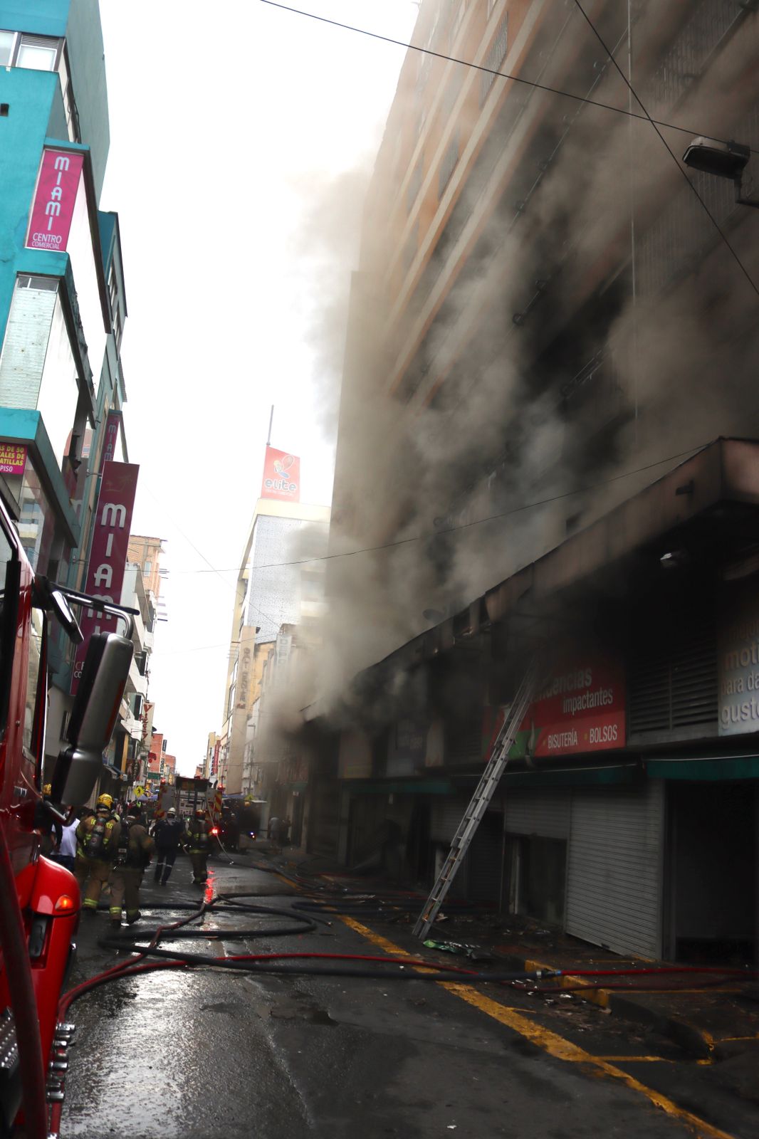 Incendio en centro comercial de Cali deja pérdidas [Fotos_ RCN Radio