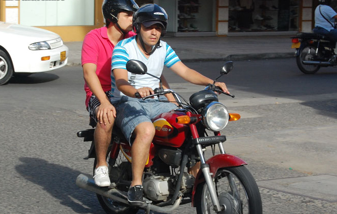 Prohíben circulación de parrillero hombre en moto en Ibagué