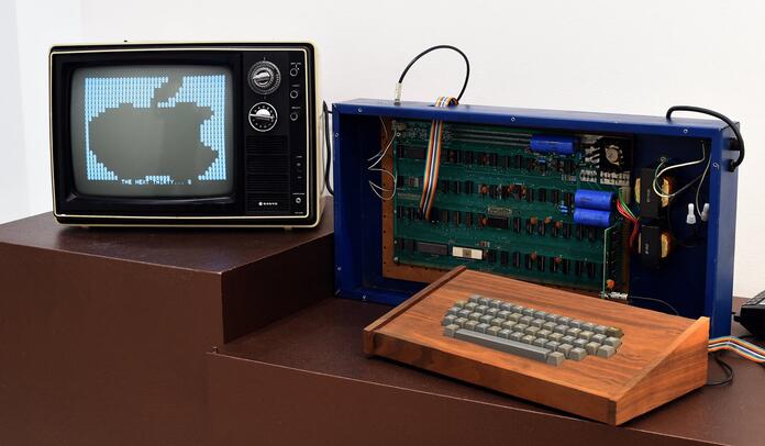 Subastan el Apple I, primer modelo de computador de la compaa | RCN Radio
