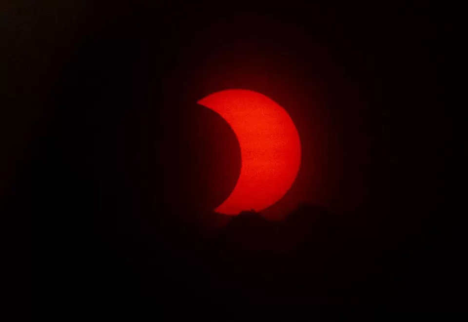 Eclipse anillo de fuego 