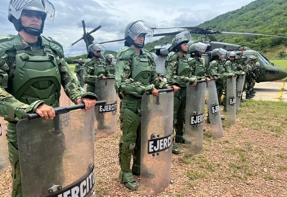 Venta de prendas militares sales