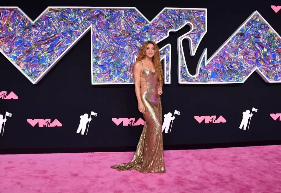 Shakira da discurso en español en los MTV VMAs | RCN Radio
