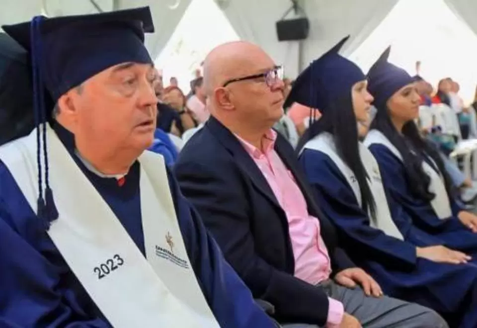 Graduación Luis Fernando Montoya