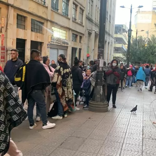 Filas para sacar el pasaporte en Bogotá