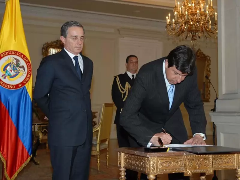 FERNANDO MARÍN VALENCIA FERNANDO MARÍN VALENCIA