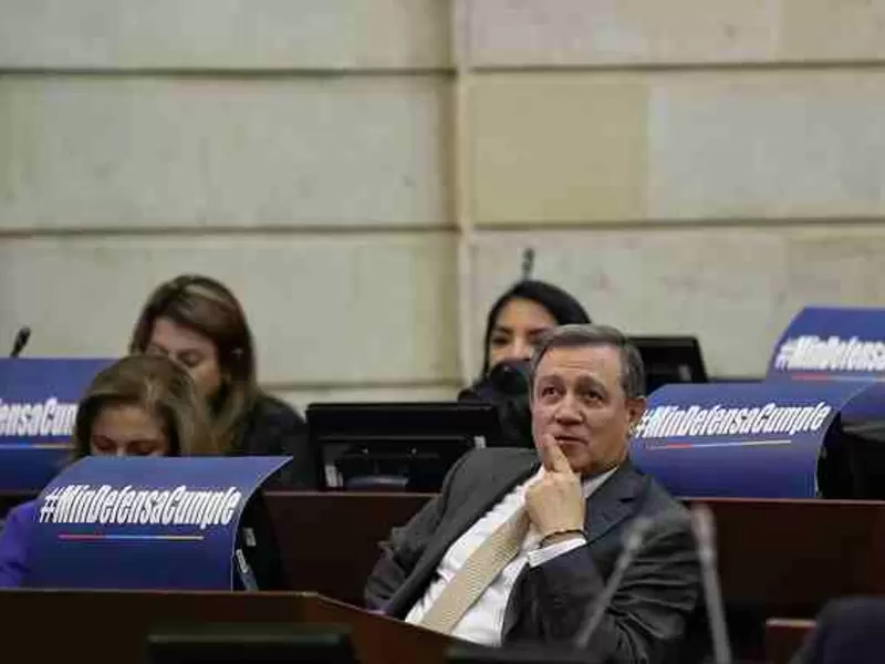 ERNESTO MACÍAS ERNESTO MACÍAS