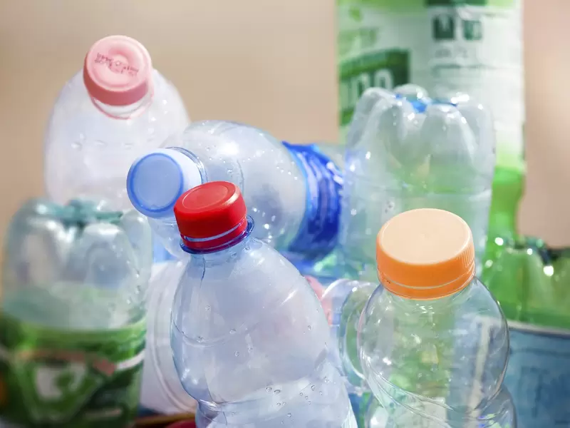 Botellas de plástico