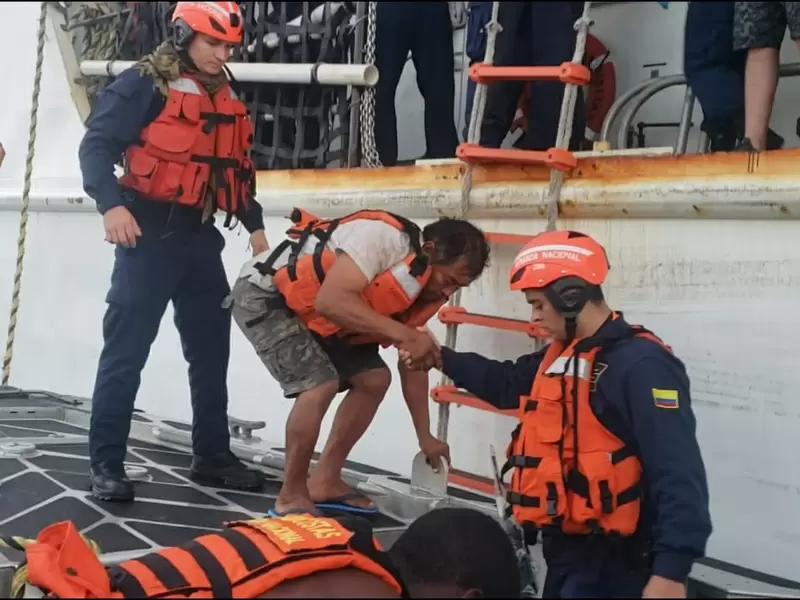 los hombres fueron rescatados en alta mar por guardacostas de los EEUU y de La Guajira