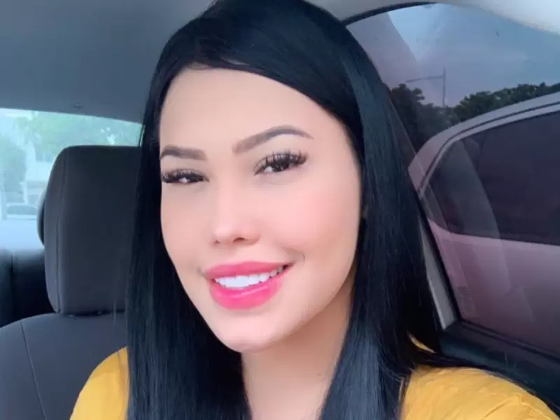 Ana del Castillo