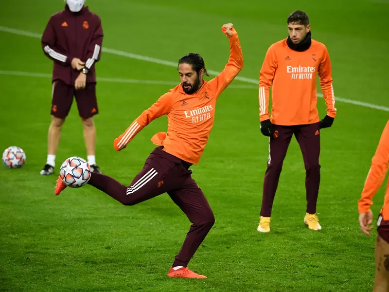 Isco entrenando con Real Madrid Isco entrenando con Real Madrid
