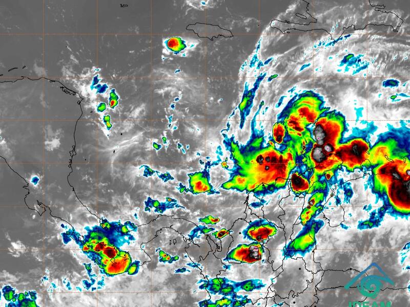 Imágenes satelitales de la tormenta tropical IOTA