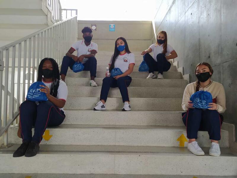 Retorno a clases en Medellín bajo el modelo de alternancia.
