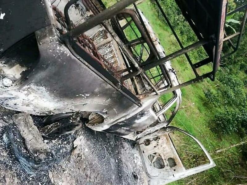 Incineran vehículo de transporte público en zona rural de Neiva