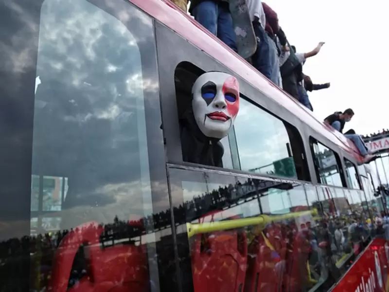 BUS DE TRANSMILENIO BUS DE TRANSMILENIO