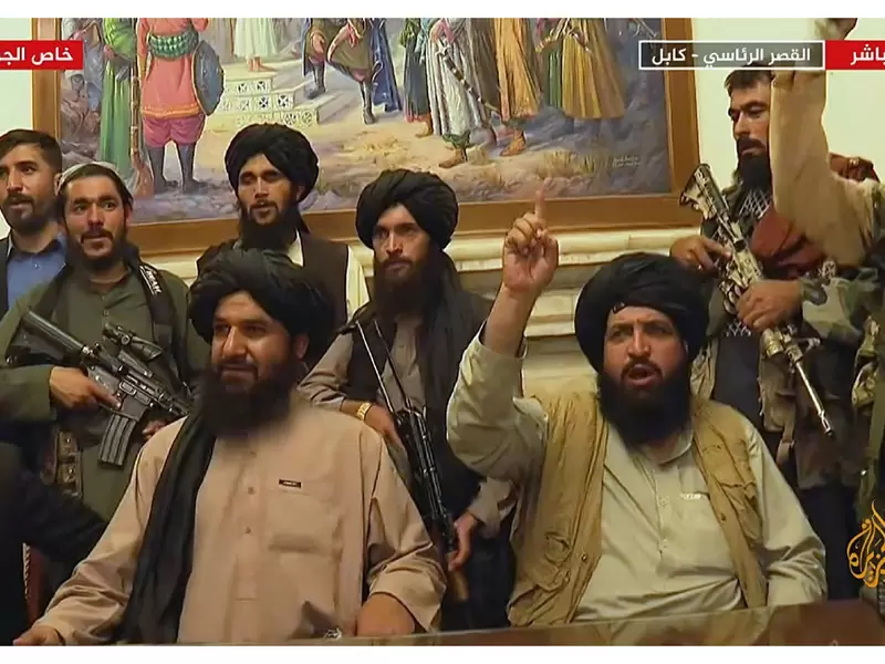 Talibanes se toman el poder de Afganistán Talibanes se toman el poder de Afganistán