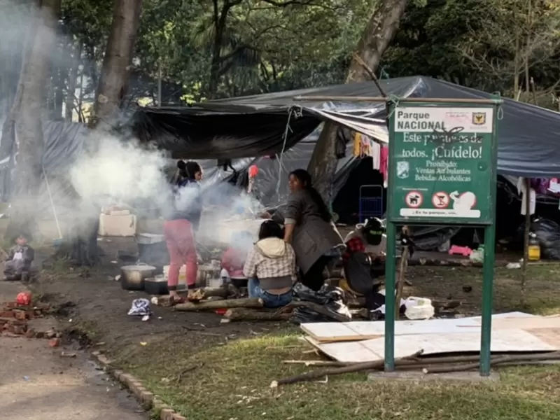 Indígenas en el parque nacional